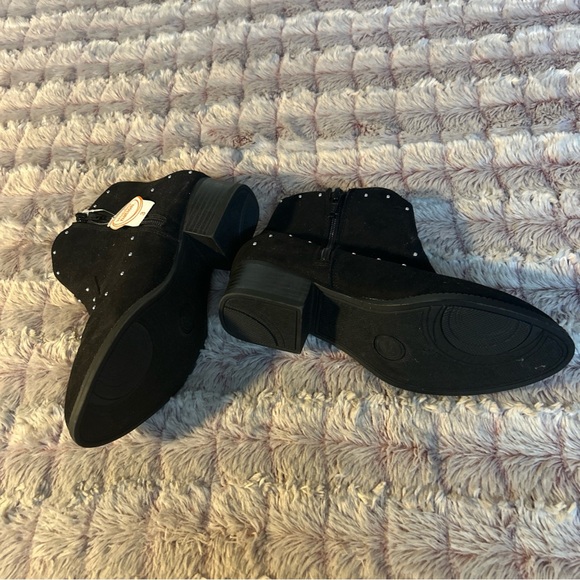 Wonder Nation Black Boots for Girls - Picture 4 of 6